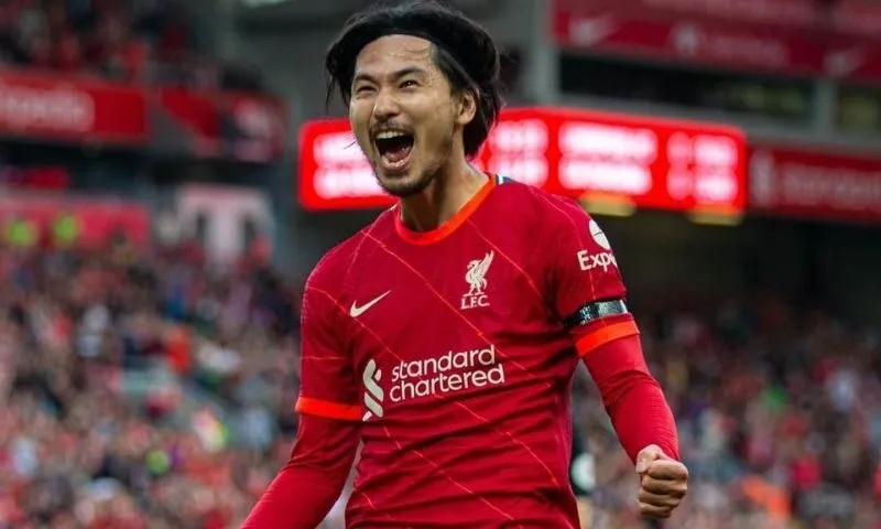 Takumi đã chơi bao nhiêu mùa giải ở Liverpool trước khi chuyển đến Monaco? Thông tin tổng quan